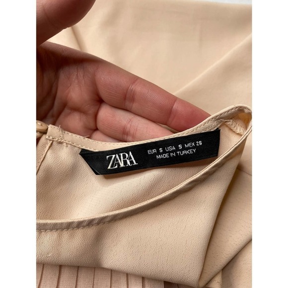 ZARA Ruffle Hem Flutter Sleeve Top Size Small - Picture 3 of 7